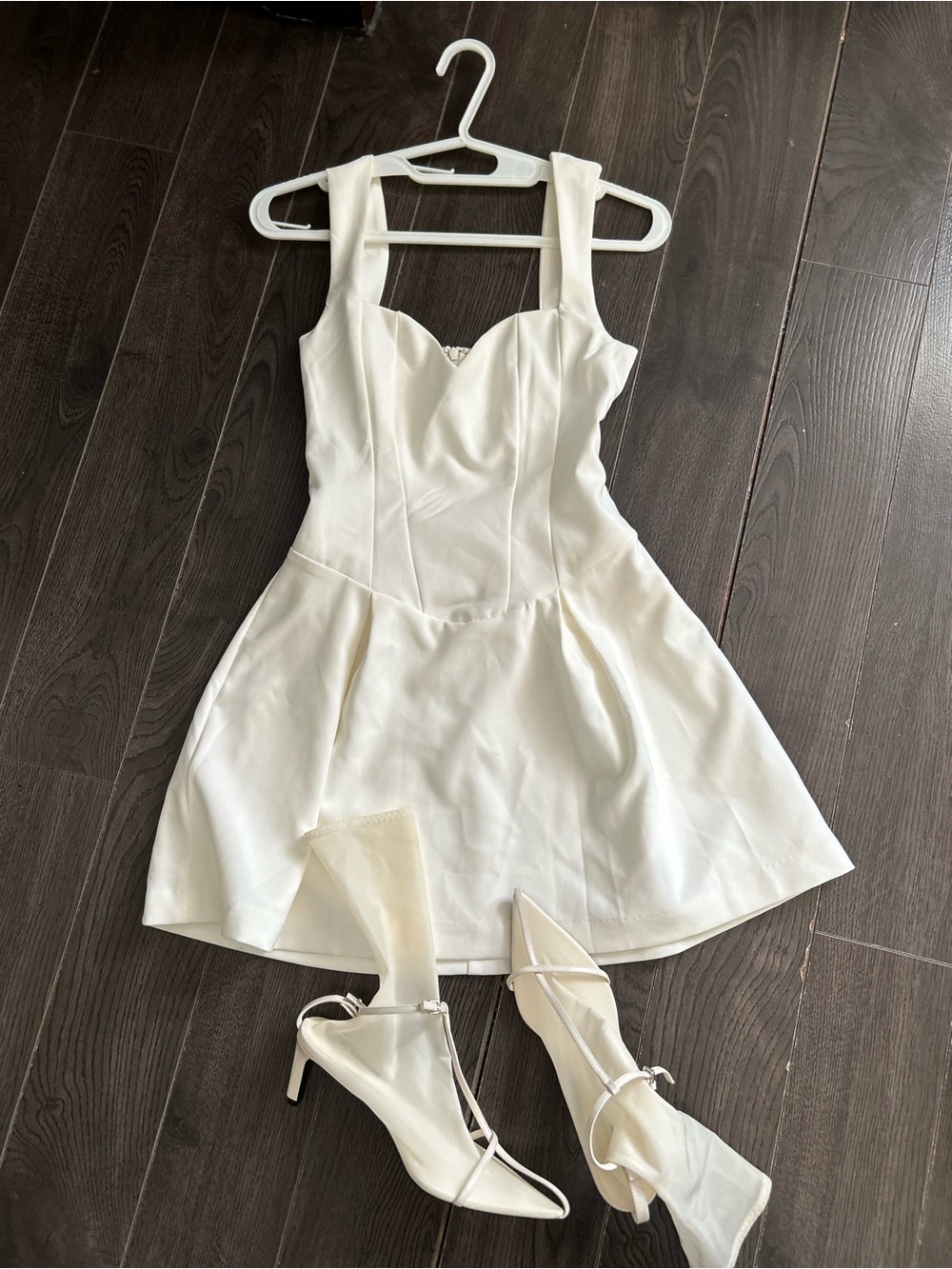 Runaway White Sweetheart Neck Mini Dress XS